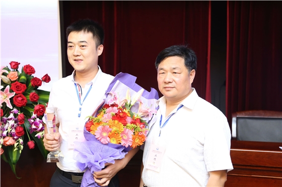 亿诚项目管理-2014年优秀员工刘航 亿诚项目管理-2014年优秀员工刘航