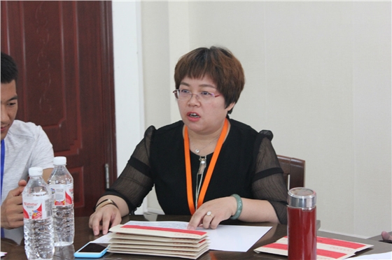 亿诚公司董事长李妮女士发表讲话 亿诚公司董事长李妮女士发表讲话