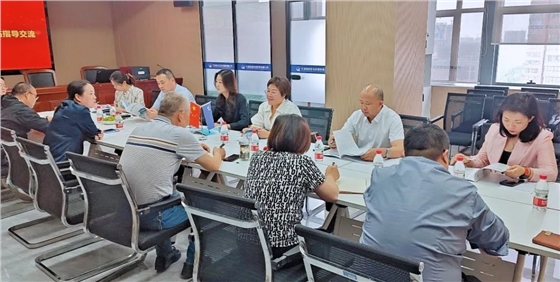 座谈交流.jpg 座谈交流.jpg