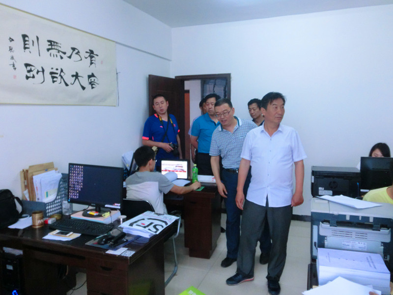 兴平市公安局领导来亿诚建设考察 兴平市公安局领导来亿诚建设考察