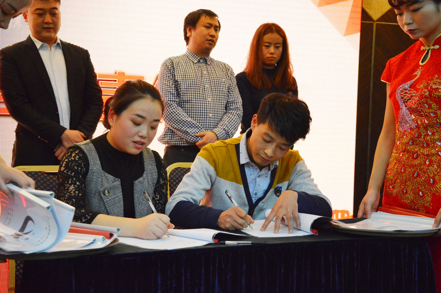 签订目标责任书 签订目标责任书