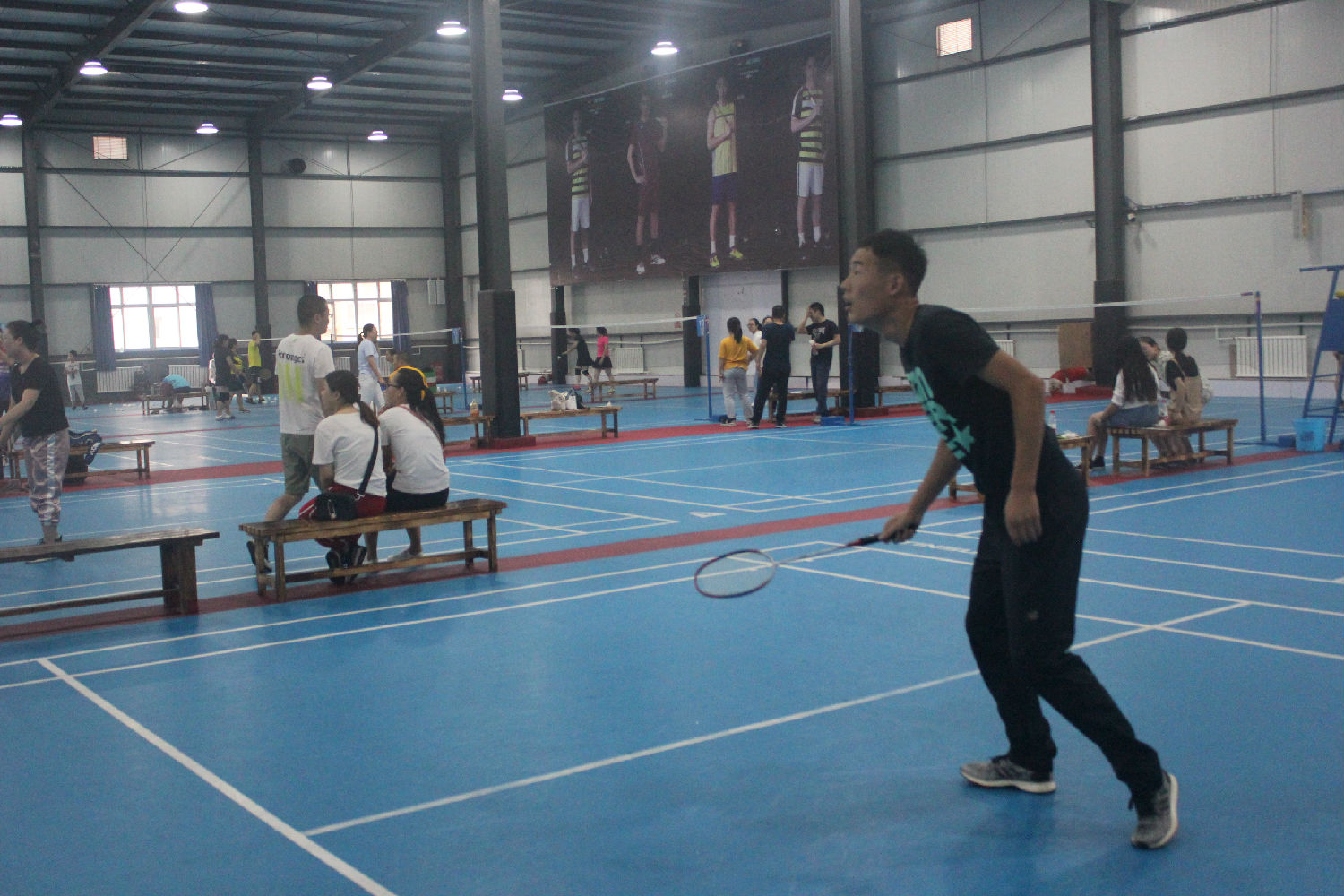 亿诚第四届“团结杯”羽毛球比赛