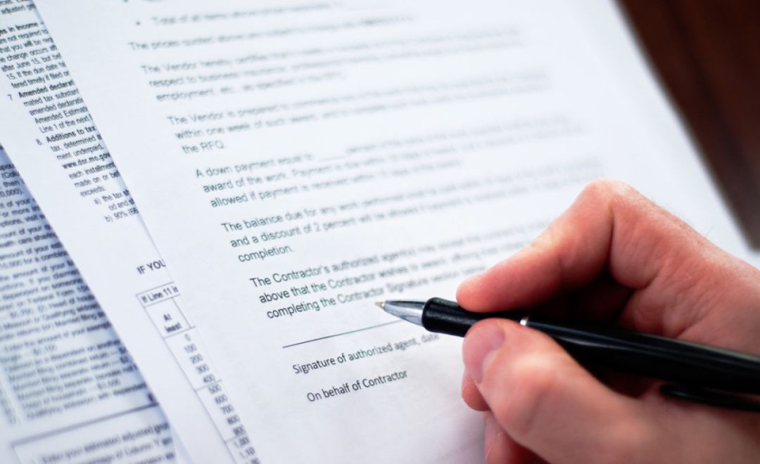 合同结算条款与招标文件不一致怎么审? 合同结算条款与招标文件不一致怎么审?