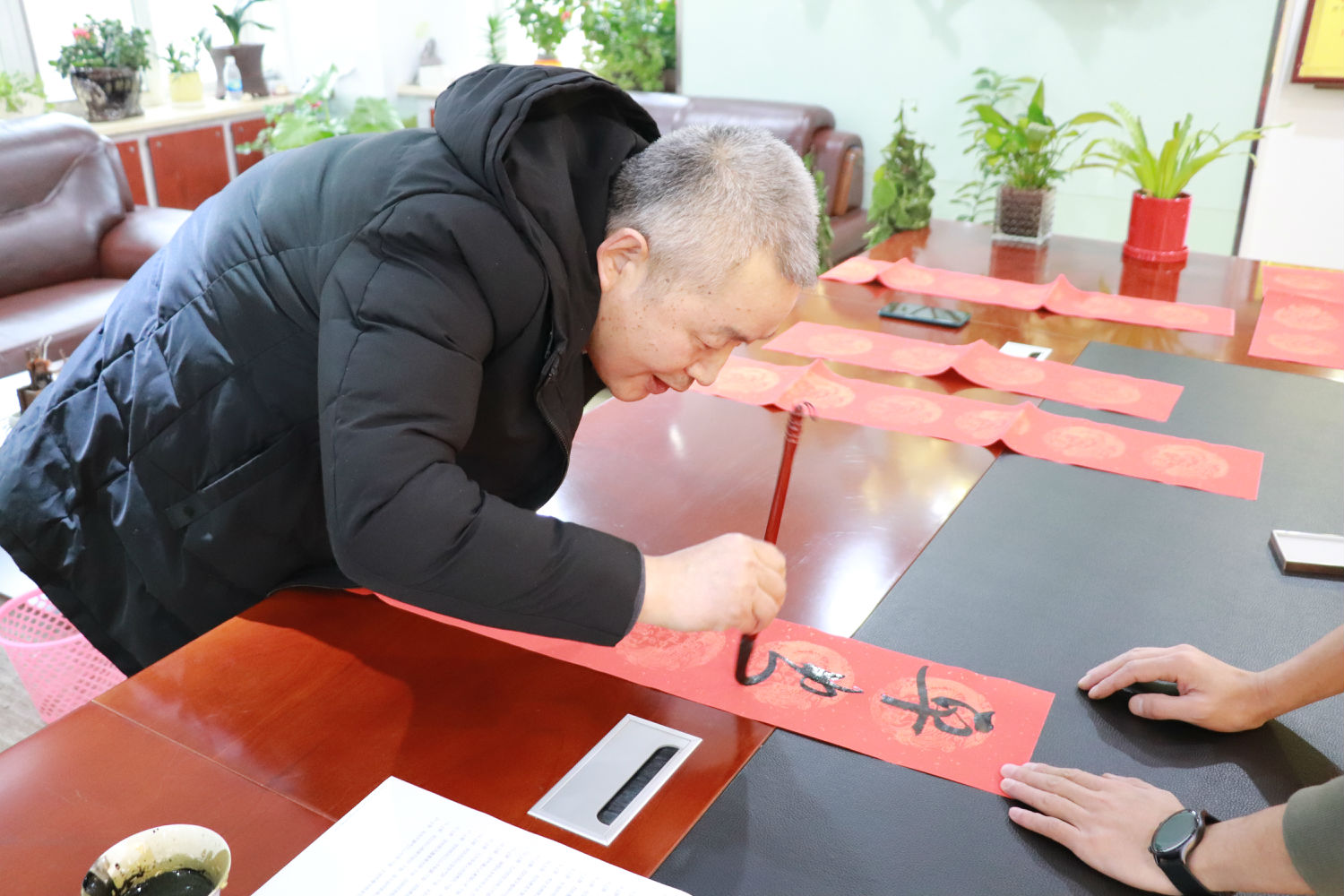 欢乐迎春纳千祥,翰墨飘香送万福 欢乐迎春纳千祥,翰墨飘香送万福