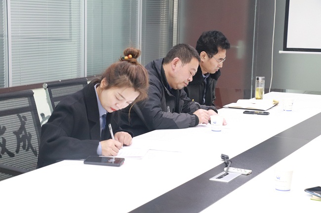 微信图片_2 锚定目标,虎力全开|亿诚公司召开2022年第一季度总监例会0220218134245.jpg 微信图片_2 锚定目标,虎力全开|亿诚公司召开2022年第一季度总监例会0220218134245.jpg